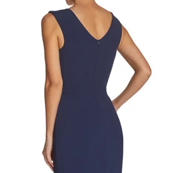 Dress The Population Sandra Plunging V Neck sleeveless Crepe Gown - Picture 3 of 5